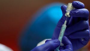 Las comunidades reciben otro millón de dosis y rozan los 5 millones de vacunas inoculadas