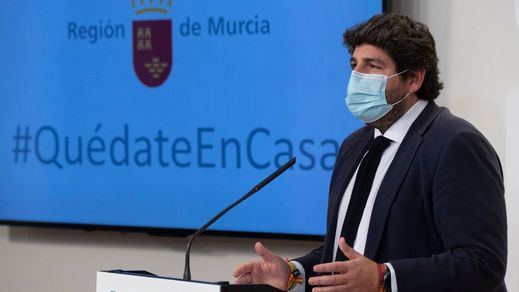 Moción de censura en Murcia: los 3 ex diputados de Vox siguen sin desvelar qué votarán