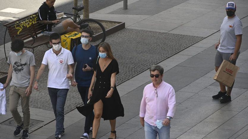 Temor a un repunte de la pandemia en España nada más salir de la terrible tercera ola
