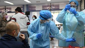 España, de nuevo en riesgo alto por el coronavirus al superar los 150 casos por cada 100.000 habitantes