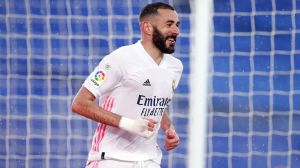 Ni la tormenta ni un flojo Eibar paran a un Real Madrid que acosa a Atleti y Barça (2-0)