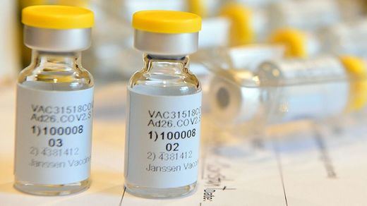 La EMA investiga 4 casos de trombos en personas vacunadas con Janssen
