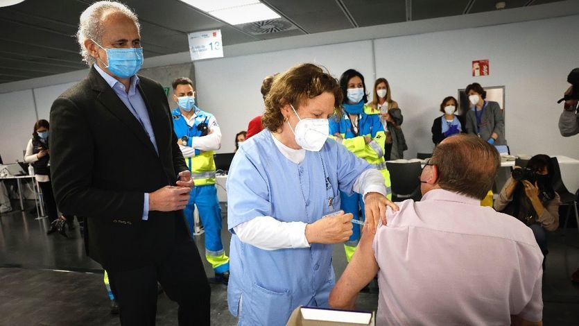 Madrid solicita que se pueda vacunar voluntariamente con la segunda dosis de AstraZeneca
