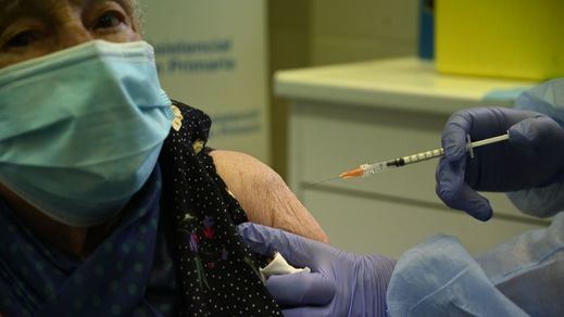 Buenas y malas noticias esta semana para el plan de vacunación en España