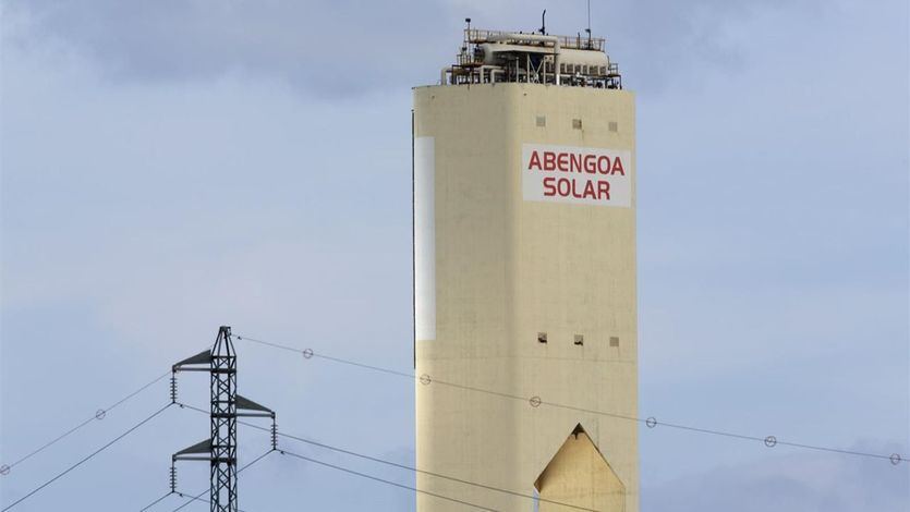 La Guardia Civil registra la sede de Abengoa en Sevilla