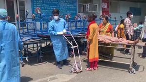 El coronavirus, imparable en la India: Más de 300.000 nuevos casos al día