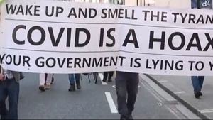 Protestas en Europa para adelantar el fin de las mascarillas