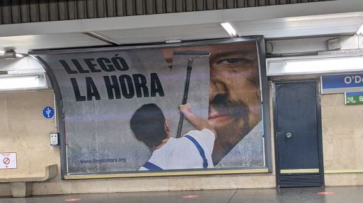 Polémica campaña publicitaria de Hazte Oír contra Pablo Iglesias: 