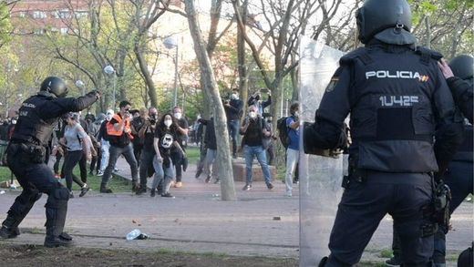 El Ayuntamiento de Madrid se contagia de la crispación del 4-M en la dispar condena a los ataques en campaña