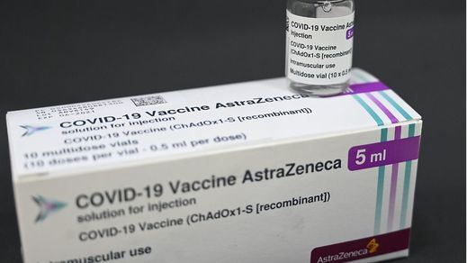 Sanidad retrasa a finales de mayo la decisión sobre la segunda dosis de AstraZeneca