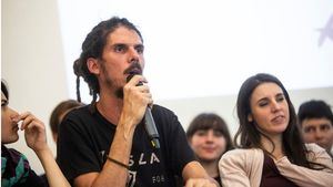 La Fiscalía pide 6 meses de cárcel para el diputado de Podemos Alberto Rodríguez por dar una patada a un policía