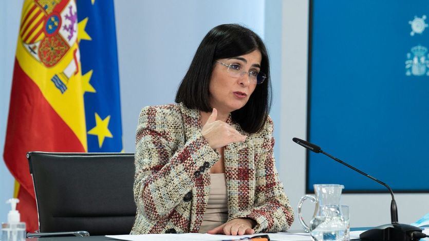 La ministra de Sanidad, Carolina Darias, durante su intervención en la rueda de prensa posterior al Consejo de Ministros