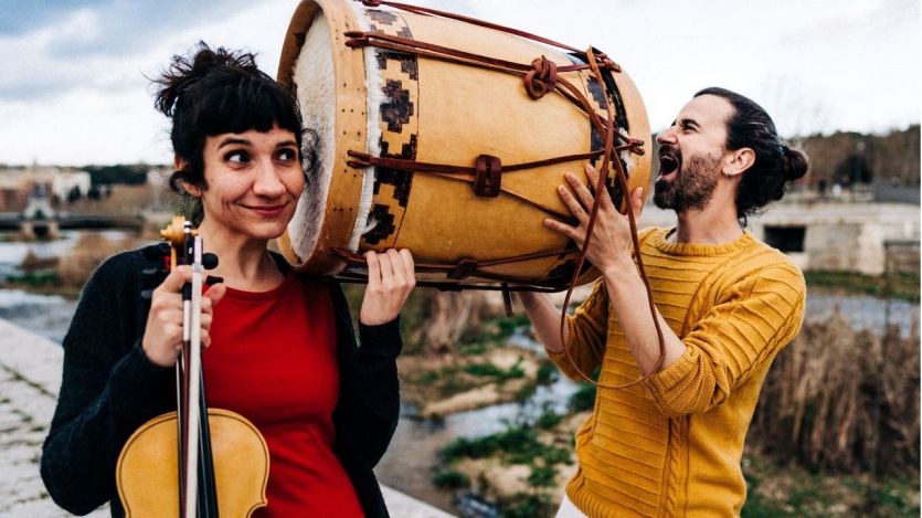 La mejor música para danza inspirada en la tradición la lleva a cabo el dúo Dos: disfrute del vídeo de 'Marinerito', su nuevo sencillo