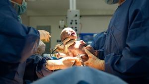 Doctora Berrozpe: "La separación del bebé de su madre trae consecuencias fisiológicas y neuronales irreparables"