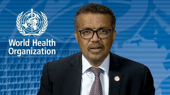 La OMS pide retrasar la vacunación de niños y adolescentes para donar vacunas a los países más necesitados