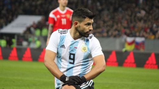 Guardiola revela que Agüero se va al Barça y que Messi se queda