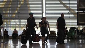 España permite desde hoy la entrada de turistas de una decena de países sin restricciones