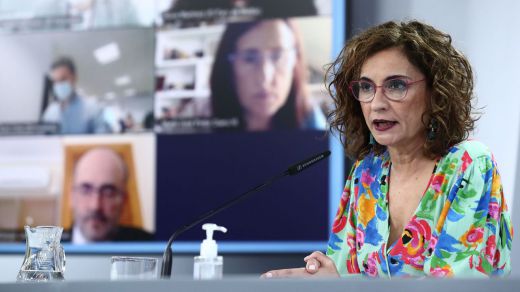 Montero confía en que el acuerdo para la prórroga de los ERTE llegará antes del viernes