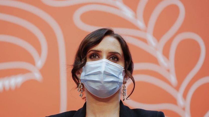 Ayuso renueva en Madrid a los más de 11.100 sanitarios extras que se contrataron por la pandemia