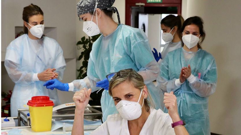 Nuevo récord diario en la vacunación: las comunidades suman 654.232 dosis