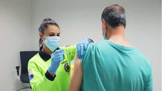 Más de 20 millones de españoles están vacunados con la pauta completa