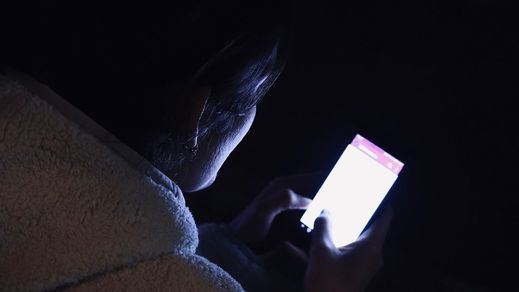 Un año de prisión a una mujer por acosar a su cuñada con mensajes de WhatsApp y SMS