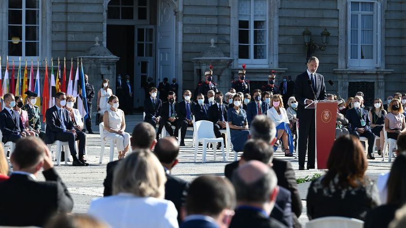 Segundo homenaje de Estado a las víctimas del coronavirus, con un reconocimiento a los sanitarios fallecidos