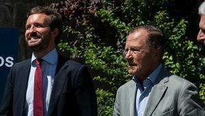 El PP arregla la polémica creada por la charla que legitimaba el golpe de Franco