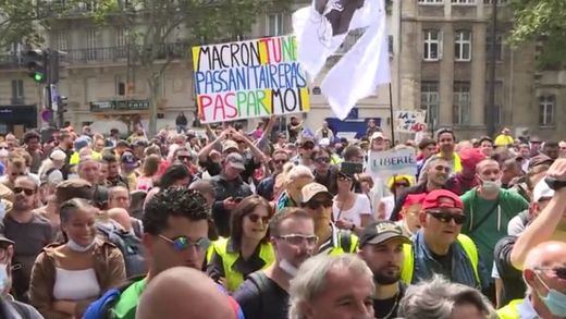 Tercer fin de semana de protestas multitudinarias en Francia contra el pasaporte sanitario