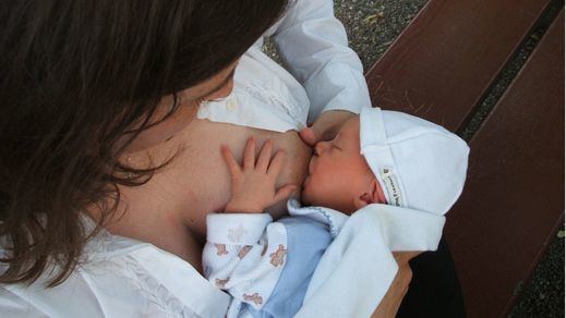 Por qué es recomendable la lactancia materna incluso en casos de infección por covid