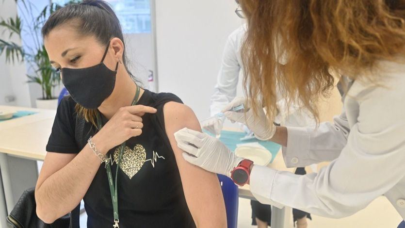 Más de 27,4 millones de personas ya han finalizado la pauta de vacunación contra el coronavirus