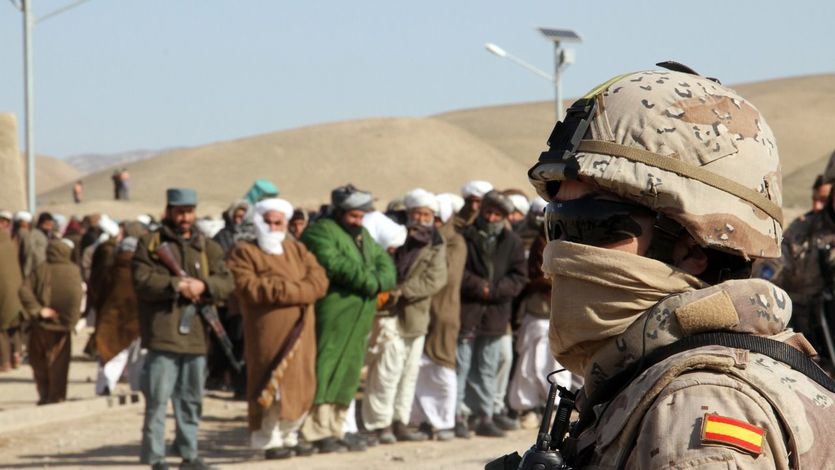 El Gobierno inicia la repatriación de españoles en Afganistán ante el imparable avance talibán
