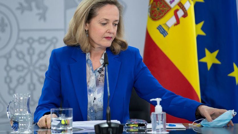 Calviño descarta la empresa pública de energía por ser un 'atajo' que puede derivar 'en males mayores'