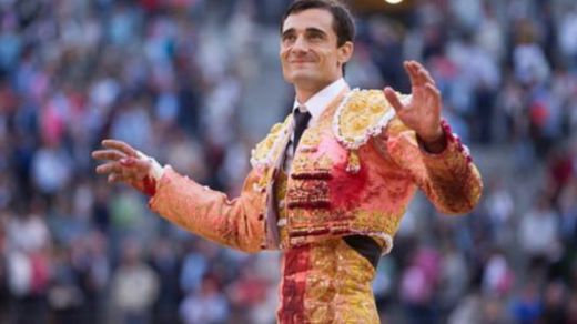 Albacete: petardazo grande de los ‘juanpedros’ y triunfo de Paco Ureña