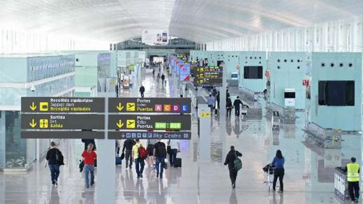 Los empresarios catalanes piden consenso y recuperar el proyecto de ampliación del aeropuerto de El Prat