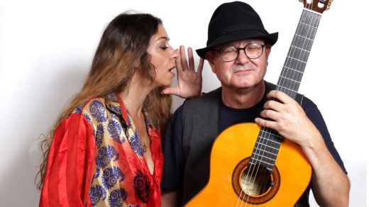 'El secreto de Montón y Carrasco': el guitarrista y la cantante presentan en un concierto único 'Canciones al oído', su nuevo disco