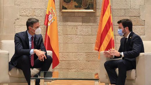 El Gobierno y ERC mantienen su apuesta por el diálogo pese al arresto de Puigdemont