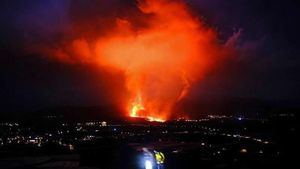 Volcán de La Palma: un río de lava fluida se dirige al mar pero baja de velocidad