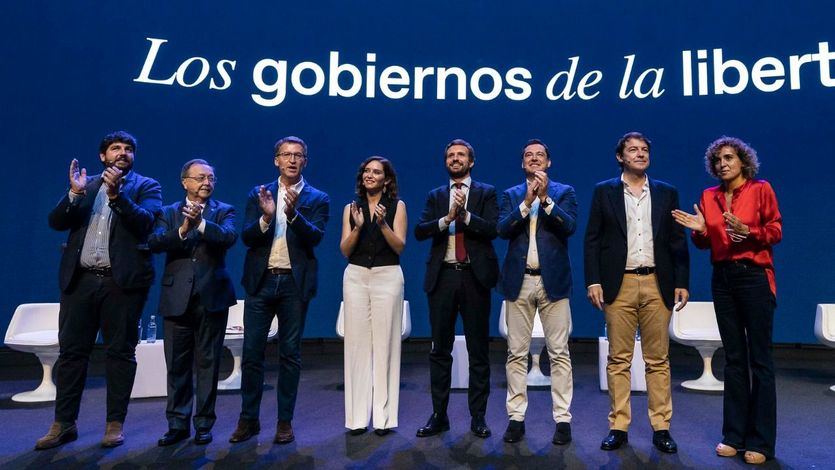 Ayuso y Almeida comparten protagonismo y estrellato en la convención del PP