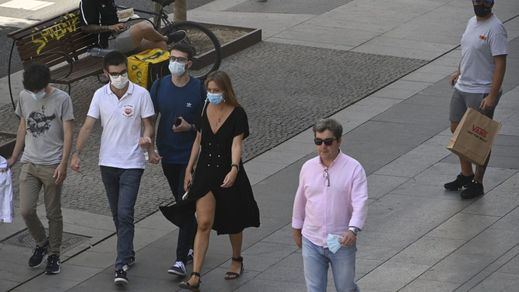 España vuelve al nivel de riesgo bajo en la pandemia después de 15 meses