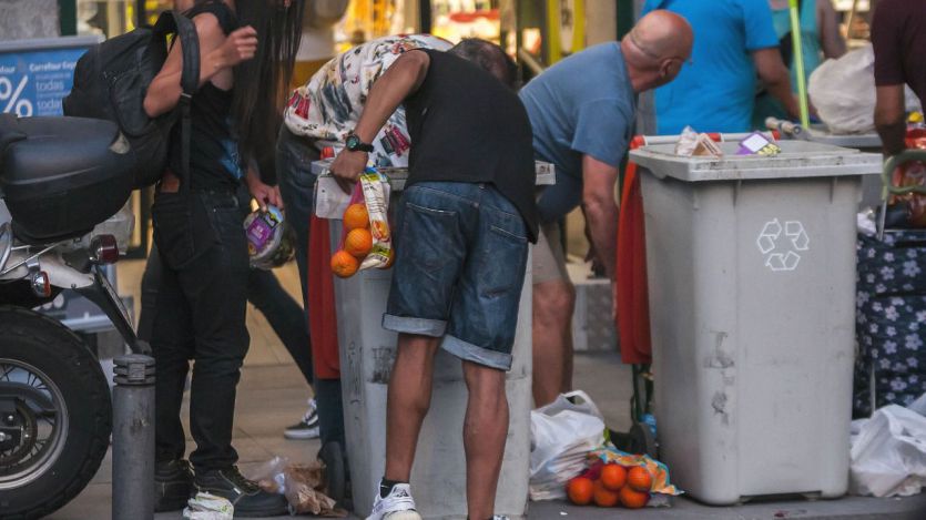 El Gobierno impulsa la primera ley contra el desperdicio de alimentos, que incluye sanciones