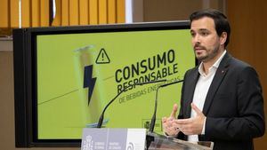 Garzón desvincula a Podemos de la querella "a título personal" de Rodríguez contra Batet