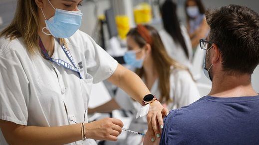 España roza el 90% de la población diana con la pauta completa de vacunación