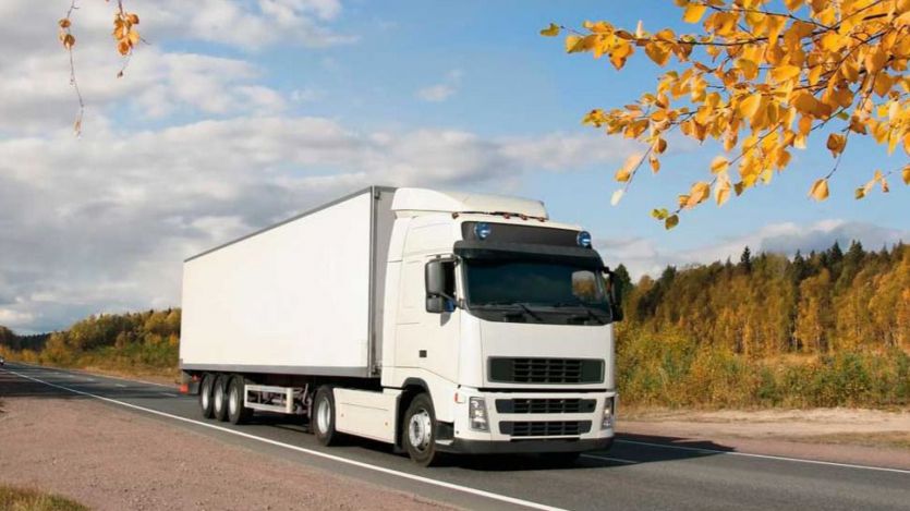 Las patronales del transporte por carretera ponen en jaque al Gobierno: huelga antes de navidad