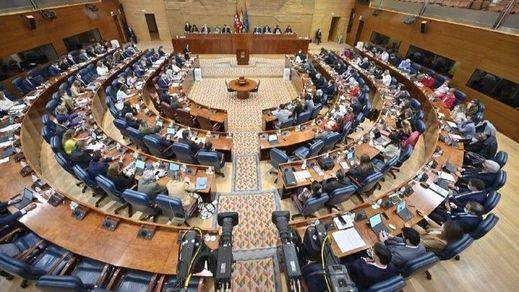 Tensión en la Asamblea de Madrid: la izquierda abandona el Pleno por la expulsión de una diputada del PSOE