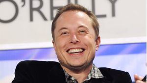Elon Musk vende 5.000 millones de dólares en acciones de Tesla tras la encuesta que lanzó en Twitter