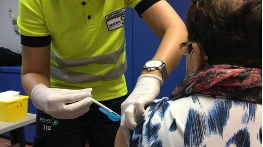 Sánchez anuncia el inicio de ensayos en humanos en fase II de la vacuna de Hipra, la primera española