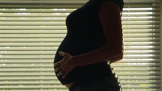 Rechazadas las querellas de Abogados Cristianos y HazteOir contra el Constitucional por su retraso en la ley del aborto