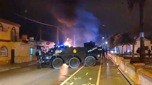 Críticas y estupor por el envío de una tanqueta de los antidisturbios de la Policía a las protestas de Cádiz
