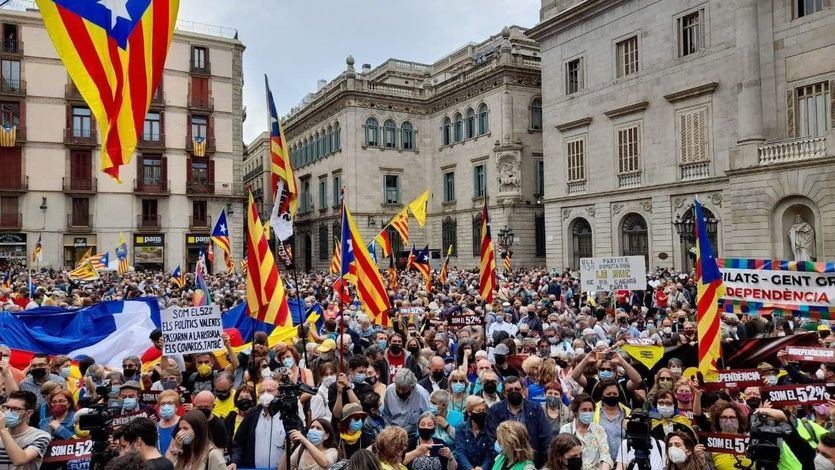 Otro reto para el Gobierno: Cataluña quiere negarse a cumplir el 25% de clases en castellano